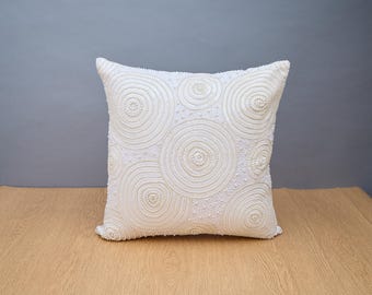 Funda de cojín de satén blanco - Almohada de lujo bordada a mano con perlas, funda de almohada decorativa de lujo, funda de almohada contemporánea, moderna