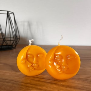 Moon Face - Beeswax Candle