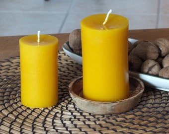 Pillar candle made from 100% beeswax (two different sizes) - hand-poured