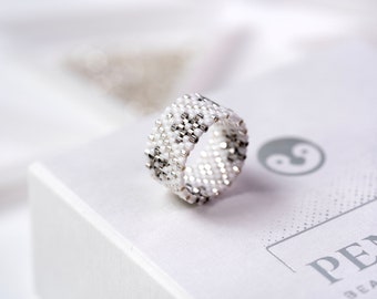 Beaded Snowflakes Ring as Seed Bead Ring Pattern - Peyote Ring Beading Pattern, Miyuki Delica Beads, PB-10258