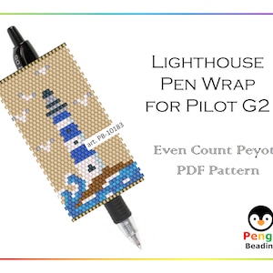 Puede incluir: Un envoltorio de bolígrafo con cuentas con un diseño de faro, adecuado para un bolígrafo Pilot G2. El envoltorio muestra un faro con rayas azules y blancas, sobre un fondo beige con pequeños acentos de pájaros blancos. El texto "LIGHTHOUSE PEN WRAP FOR PILOT G2" es visible.