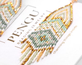 Boucles d'oreilles de luxe en perles de rocaille vertes, motif Brick Stitch et franges, Miyuki Delica 11/0, Collection OLIVIA, PB-10172
