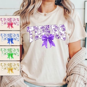 Komfort Farben Benutzerdefinierte Schulmaskottchen Shirt, personalisiertes Schullogo T-Shirt, Zurück zu Schulgeist Shirts, Team Name Maskottchen T-Shirt Geschenk