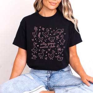 Cute Auntie Shirt Aunt Shirt Silly Goose Auntie Shirt New Aunt Gift Pregnancy Announcement Gift for Aunt Pregnancy Reveal, Aunt Shirt