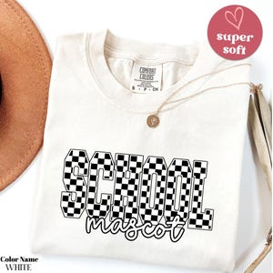 Comfort Colors Shirt, Kundenspezifisches Maskottchen-Hemd, Kariertes Maskottchen, Benutzerdefiniertes Team-Hemd, Benutzerdefinierte Schulhemd, Schulmaskottchen-Hemd, Teamnamen-Hemd