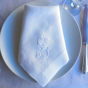 Servilleta de lino bordada con inicial, servilleta de lino personalizada, servilleta de lino con vainica, servilleta personalizada para regalo de boda.