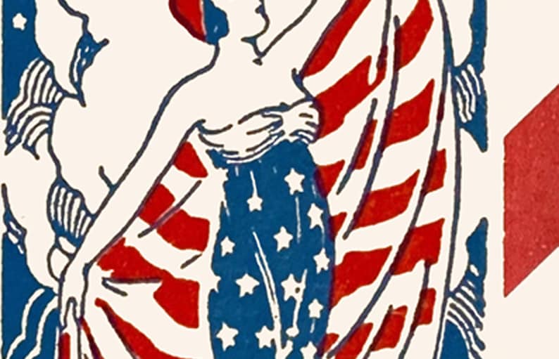 Peut inclure: Une femme en robe blanche se tient debout, les bras lev&eacute;s, tenant un grand drapeau am&eacute;ricain. Le drapeau est rouge, blanc et bleu avec des &eacute;toiles et des rayures. La robe de la femme est d&eacute;cor&eacute;e d'&eacute;toiles.