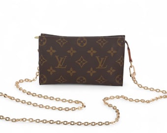 Vintage Louis Vuitton Vintage Monogram Pochette Toilette 17 Clutch with Crossbody Chain Designer Classic Authentic