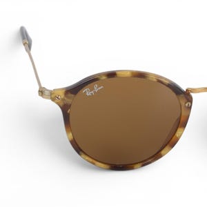 Ray-Ban Round Fleck Unisex Rotondi Marroni RB2447 Solglasögon Glasögon Logotyp Guld Designer Klassisk bild 4