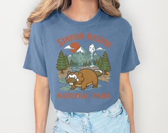 Diseño del Parque Nacional de la Región de Sinnoh, camiseta informal, regalo para aventureros, camiseta para amantes de las actividades al aire libre, regalo para amantes del anime