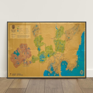 Puede incluir: Un mapa enmarcado de Great Bear Island con una textura de papel antiguo. El mapa presenta masas de tierra verdes, regiones montañosas marrones y cuerpos de agua azules. Incluye una leyenda, una rosa de los vientos y etiquetas de texto.