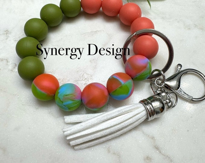 Wristlet keychain- Moss green and salmon design