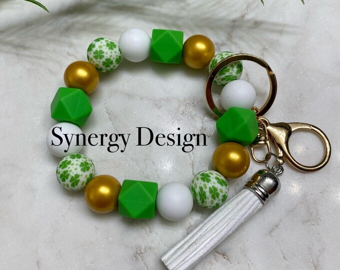Wristlet keychains- Lucky team spirit shamrock design