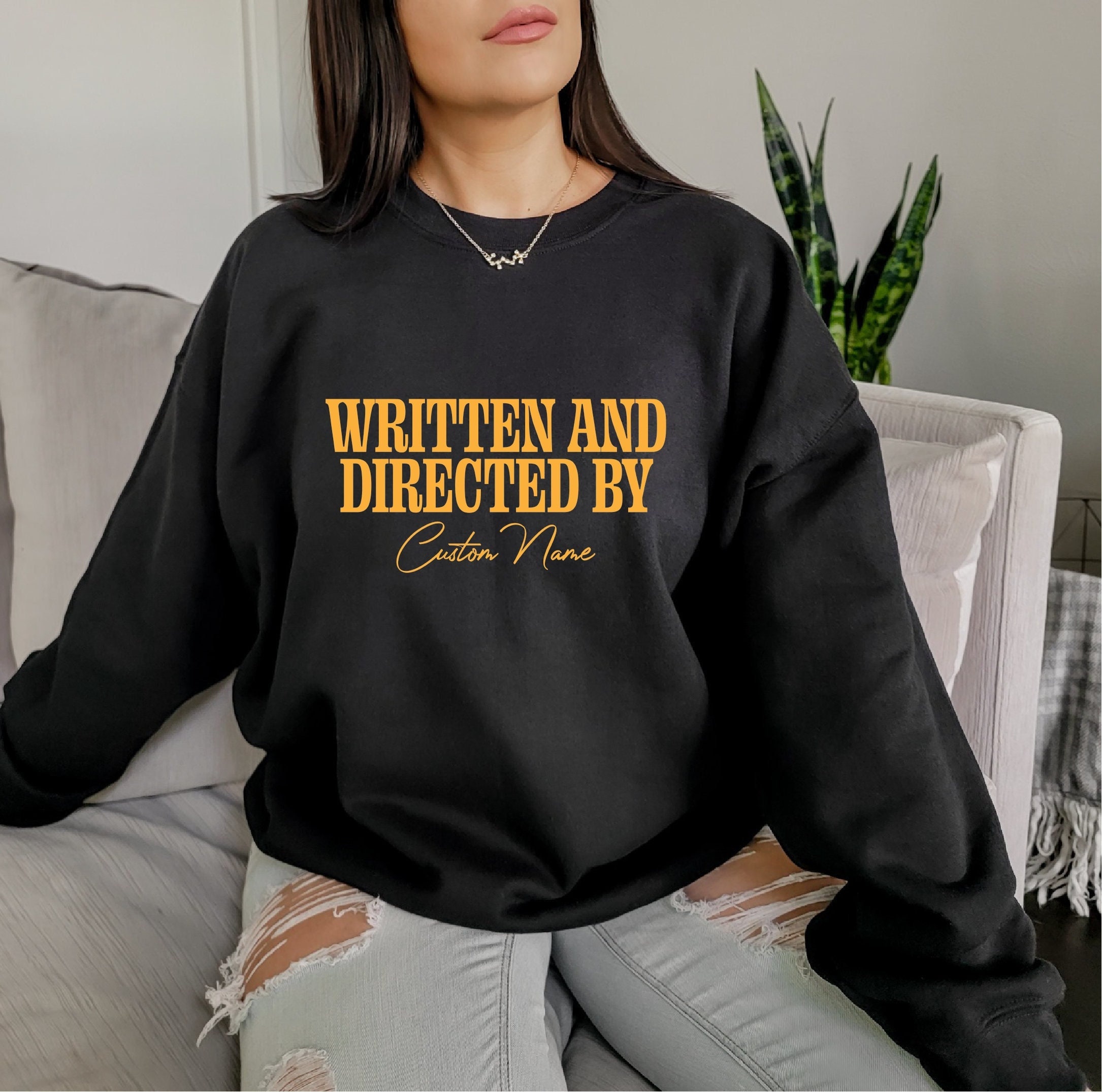 Sweat-shirt écrit et réalisé, chemise de réalisateur personnalisée, t-shirt de scénariste personnalisé, sweat à capuche cinéphile, cadeau pour scénariste, D7770