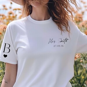 Camisa de señora personalizada, camisa de señora personalizada con su día especial, sudadera de futura señora con letra inicial en la manga, regalos de novia, DG7939