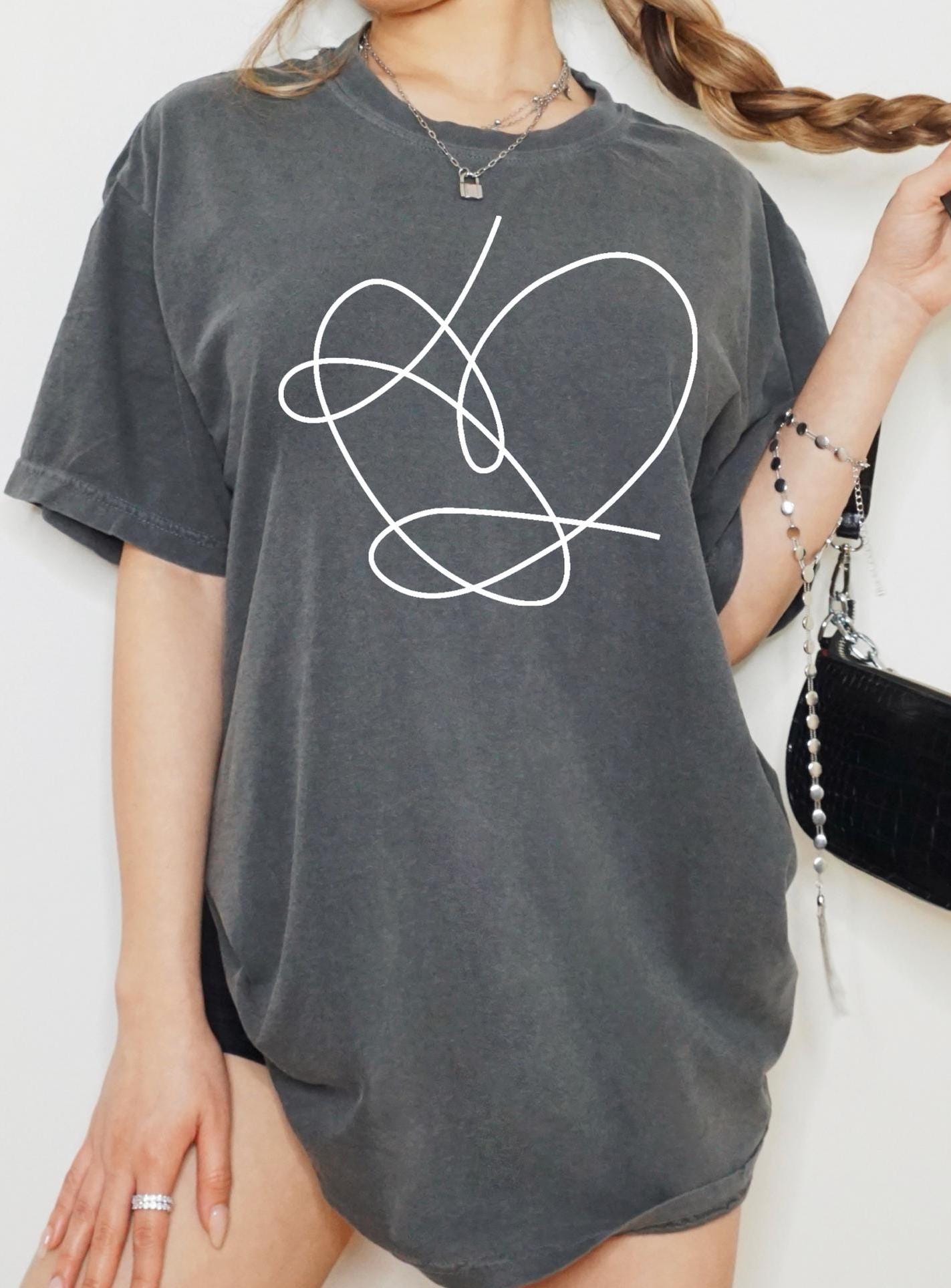 Love Yourself Heart Shirt, Comfort Color Heart Shirt, Minimalist Love T-Shirt, Heart Art Line Shirt,  Trendy Gift for Music Lover,  DA5449