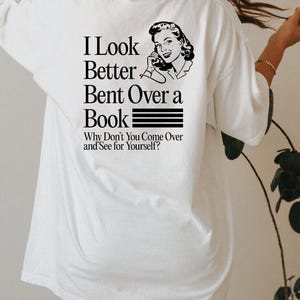 Sweat à capuche rétro pour amoureux des livres, sweat-shirt humoristique sur la lecture, cadeau vintage pour les rats de bibliothèque. image 3