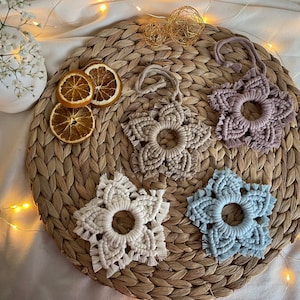 Poinsettia Macramé / Macramé Star / Christmas decoration in different colors