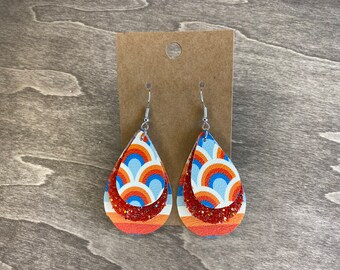 Pendientes de cuero sintético / Pendientes de madera / Pendientes retro arco iris / Pendientes arco iris en capas / Pendientes ligeros