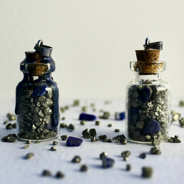 Pendentif PAON (harmonie et prospérité, fiole pyrite et lapis-lazuli)