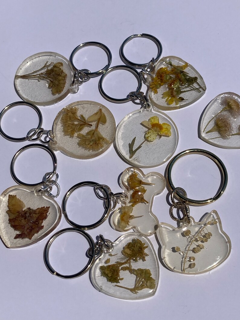 Dried Flower Resin Keychains Nature Shapes Simple Silver Etsy