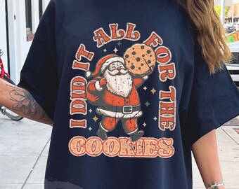 Retro Santa Sweater, Vintage Santa Christmas Sweatshirt, Retro Santa Claus Shirt, Womens Christmas Tee, Holiday Clothing Women, Christmas