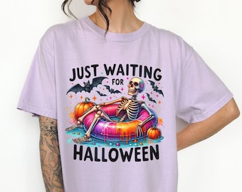 Chemise d'Halloween en attente, jolie chemise Summerween, chemise d'Halloween effrayante d'été, chemise squelette tendance, squelette sur chemise flottante
