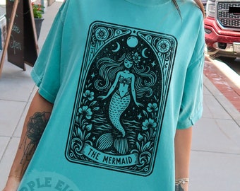 The Mermaid Tarot Card Shirt, Siren Mermaid Shirt, Witchy Vibes Beachy T-Shirt, Sea Creature Fantasy Shirt, Mermaidcore Shirt, Mermaid Mama