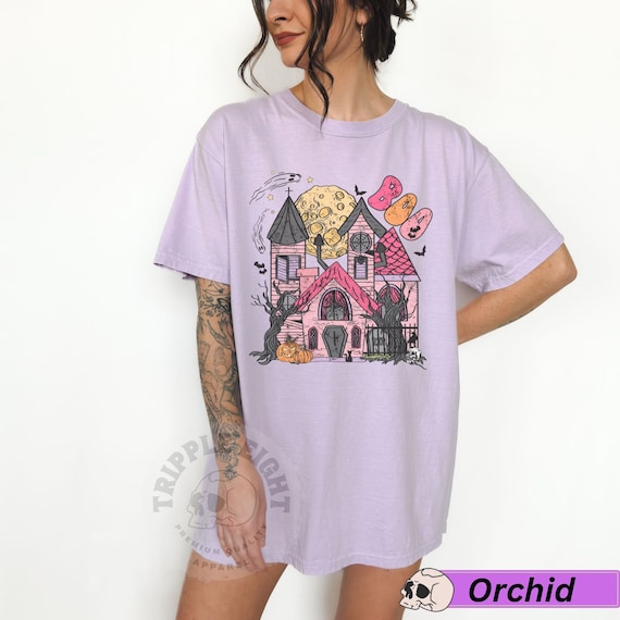 Haunted House Halloween Tshirt, Spooky season Tshirt, Spooky girl Tee, Ghosts Pumpkins Haunted House Tshirt, Trendy Halloween Shirt, Witchy
