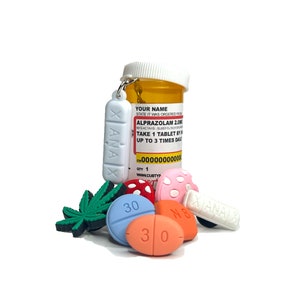 Xanax jibbitz - Etsy 日本