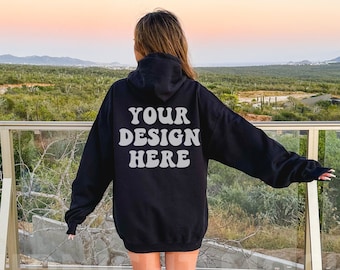 Gildan 18500 Zwarte Hoodie Mockup, Achterkant van Hoodie Mockup, Oversized Hoodie Mockup, Trendy Model Mockup Outdoor Nature Mockup Lifestyle Mockup