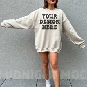 Gildan 18000 Sand Crewneck Mockup, Oversized Sweatshirt Mockup, Trendy Model Mockup, Outdoor Mockup, Nature Mock, Aesthetic Lifestyle Mockup