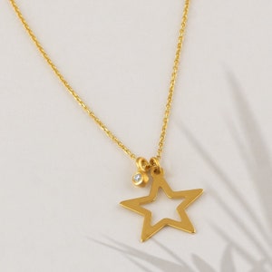 14k Gold Star Necklace with Diamond, Elegant Celestial Jewelry, Minimalist Fashion Accessory, Chic Everyday Necklace, Unique Gift for Her