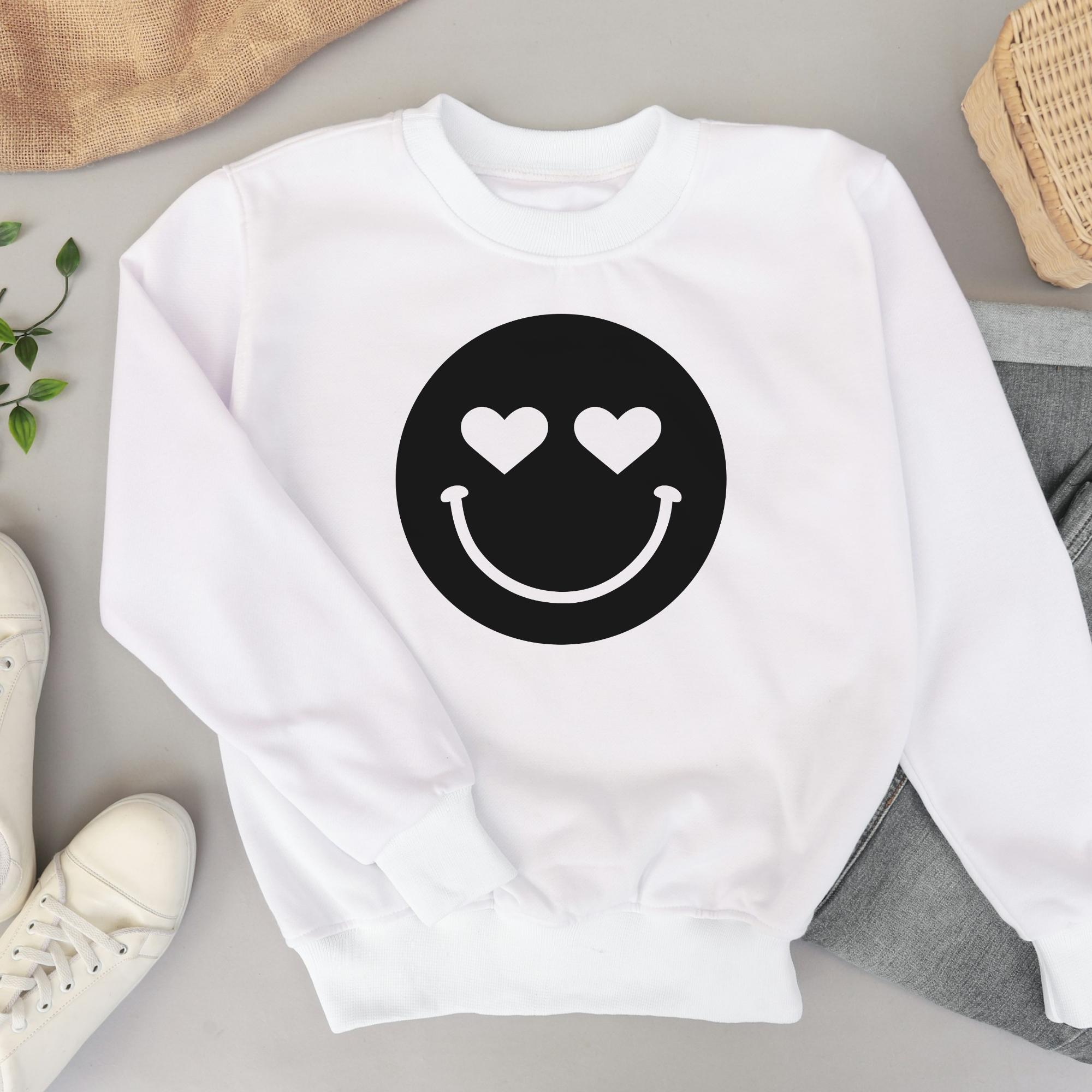 Smiley Face SVG and PNG: Heart Eyes Silhouette for Cricut Projects ...