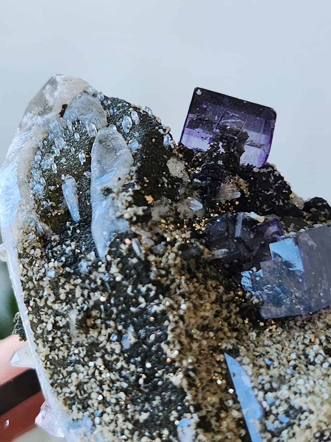 Blue Phantom Fluorite on Quartz 4.5 by 4.5 in 464g – Yaogangxian Mine (YGX) , China main image 0