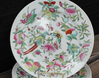 Vintage Handpainted Chinese Set of Porcelain Plates