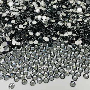 Resin Rhinestones in Black Diamond. NonHotfix FlatBack in 2mm 3mm 4mm & 5mm for Blinging Crafts, NailArt, Tumblers, Phonecases, Shoes, Cups