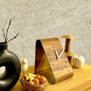 Elegante Tischuhr Vol. 1 aus Holz Stummes Uhrwerk Neuheit Geschenkidee Modern Wohnzimmer Deko Zeiger in Gold Silber Schwarz Bild 10