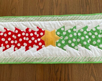 Quilted Table Runner, Christmas, Holiday Table Runner, Christmas Tree Table Topper, Farmhouse Table Decor, Home Decor