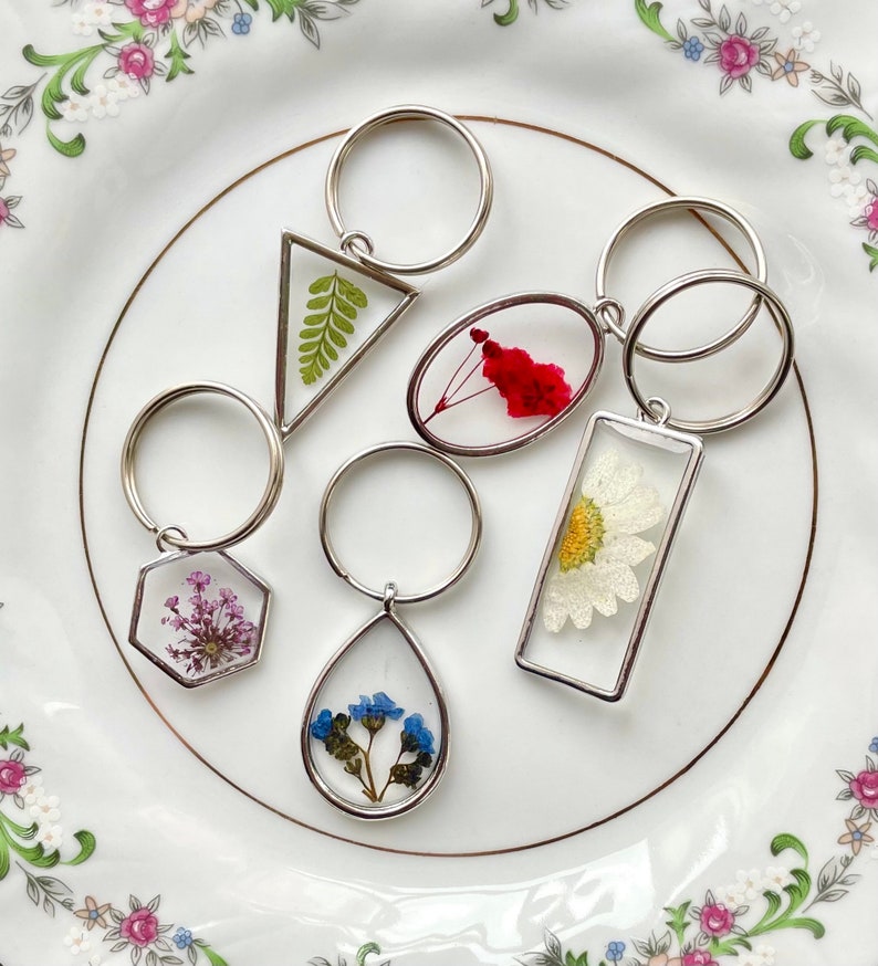 Natural Handmade Real Flower Resin Keychain Etsy UK