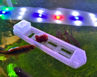 Floating Aquarium Feeder | Fish Tank Boat Feeder - Betta Fish Feeder - Frozen Blood Worm Feeder - Cargo Ship Fish Tank Decor