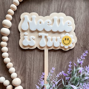 2nd birthday Daisy cake topper Daisy theme birthday two groovy birthday party decor name cake topper Daisy flower cake topper acrylic name