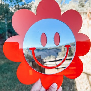 Specchio da parete con faccina sorridente per ragazza, arredamento camera da letto per bambini, estetico per adolescenti, specchio con fiori, arredamento per bambina, piccolo specchio da parete in acrilico