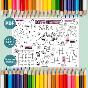 Puede incluir: Una página para colorear en PDF imprimible en blanco y negro con el texto "Happy Birthday Sara". La página incluye un arcoíris, un pulpo, un laberinto, tres en raya y otras actividades divertidas. Lápices de colores enmarcan la imagen.