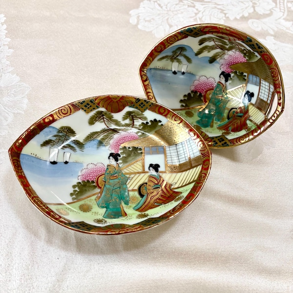 Antique Japanese Porcelain Nesting Dishes Hand Painted Scenic Nesting Pair