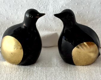 Paire de figurines vintage de cailles noires et en laiton, décoration d'étagère de style MCM