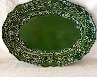 Bordallo Pinheiro Green Holly Oval Platter Majolica Portugal Garland Relief
