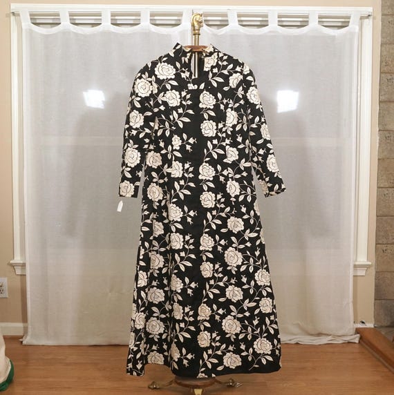 Vintage 60s 70s Black White Embroidered Rose A-line Formal Dress