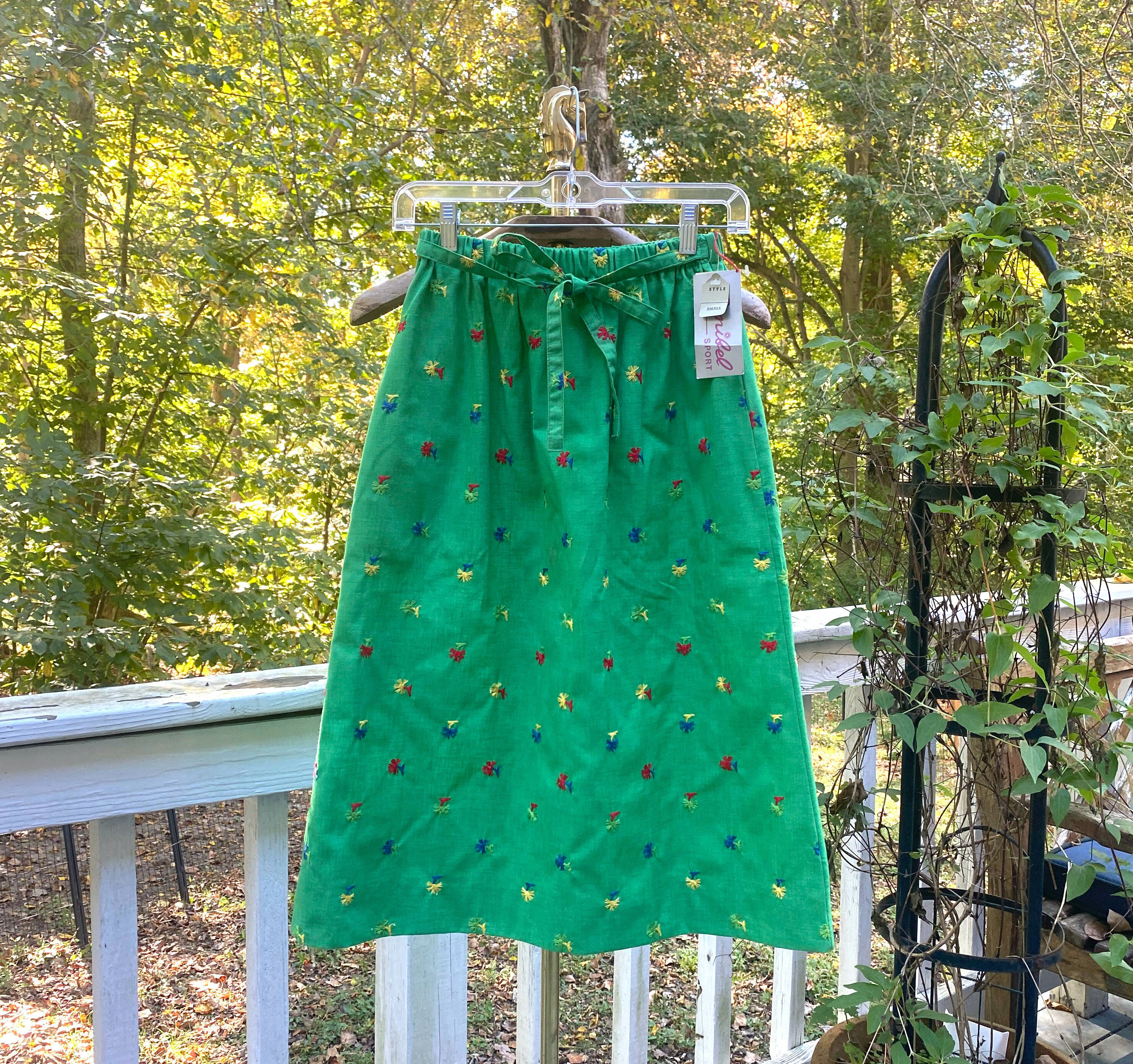 Vintage 80s Sanibel Sport Green Floral Embroidered Midi Skirt