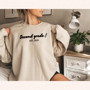 Personalized Embroidered Teacher Sweatshirt, Cute Teaching Crewneck, Back to School Gift, Teacher Appreciation, Gift for Educator